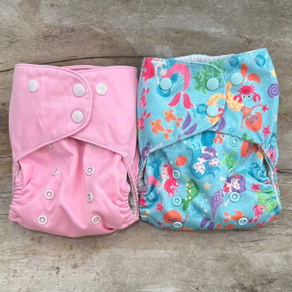 Lalabye Baby, one size cloth diapers reusable. Pair, one print one solid. *USED*